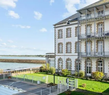 Ocean Apartment
